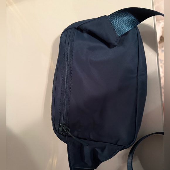 Lululemon dark teal Crossbody Bag - Picture 4 of 4